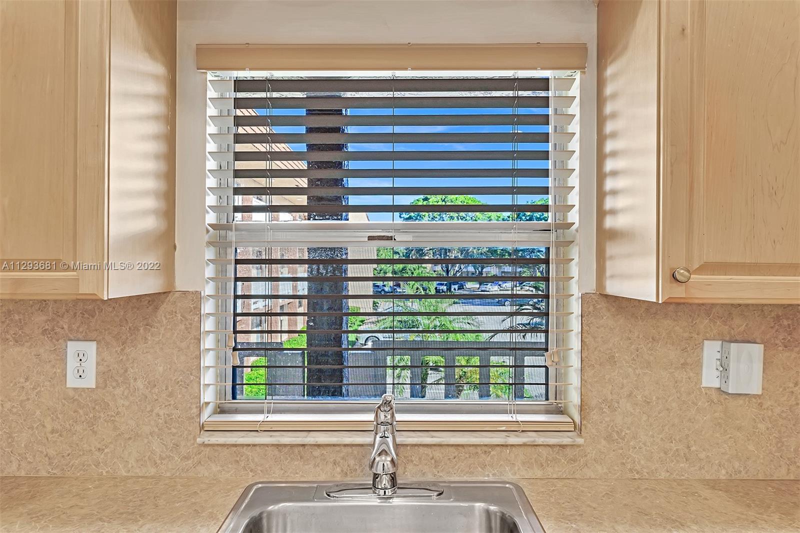 2751 N Pine Island Rd Unit: 206
