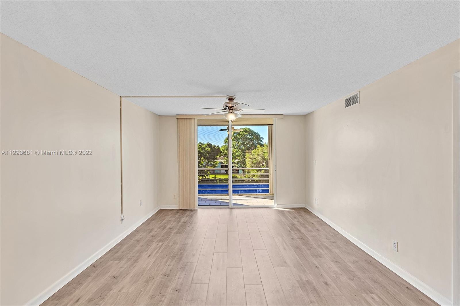 2751 N Pine Island Rd Unit: 206
