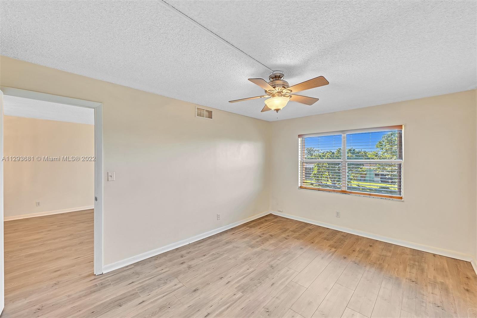 2751 N Pine Island Rd Unit: 206
