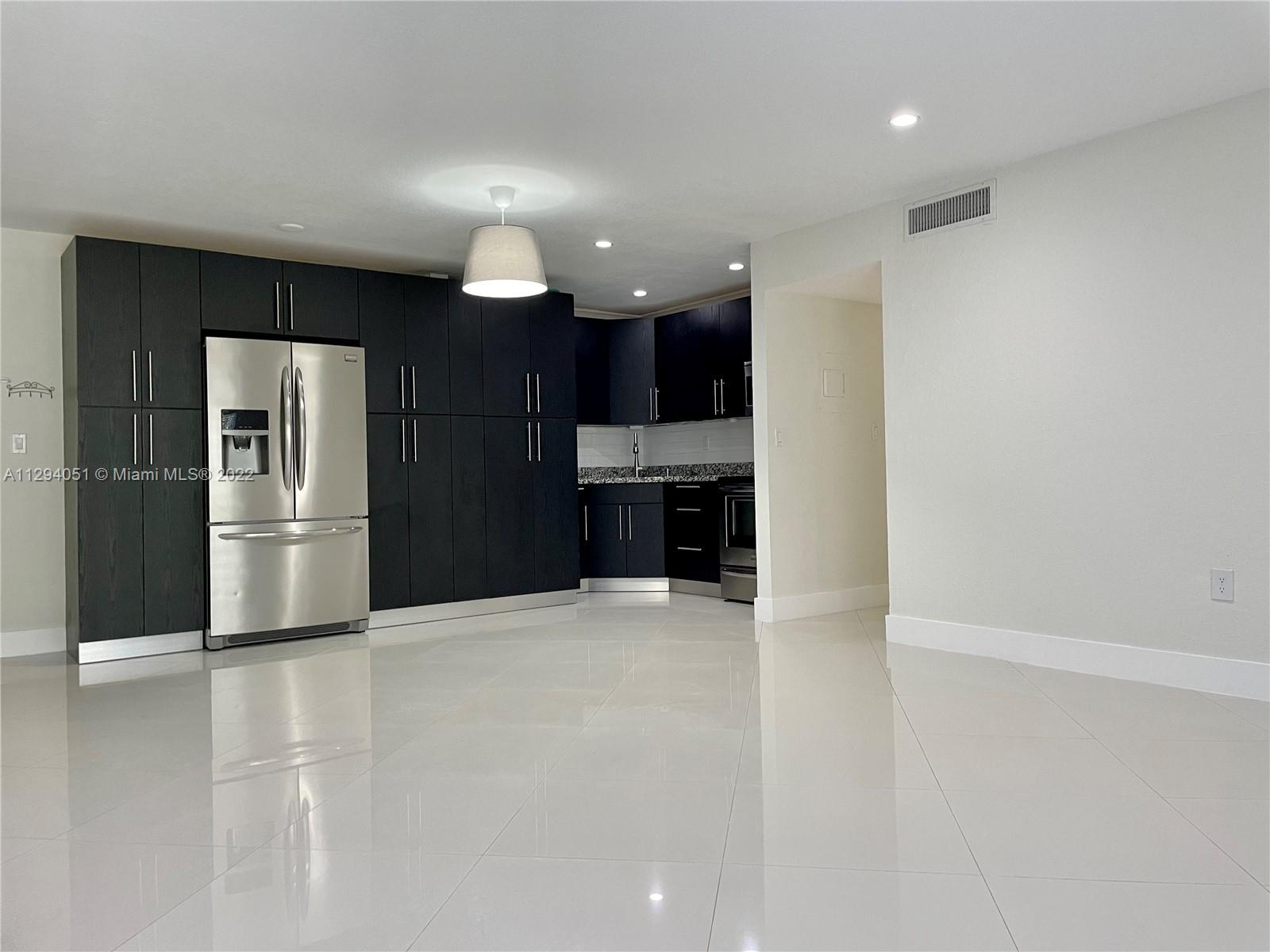 9483 SW 76th St Unit: N2