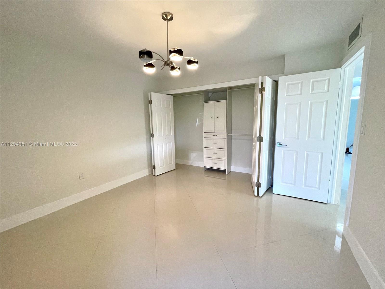 9483 SW 76th St Unit: N2
