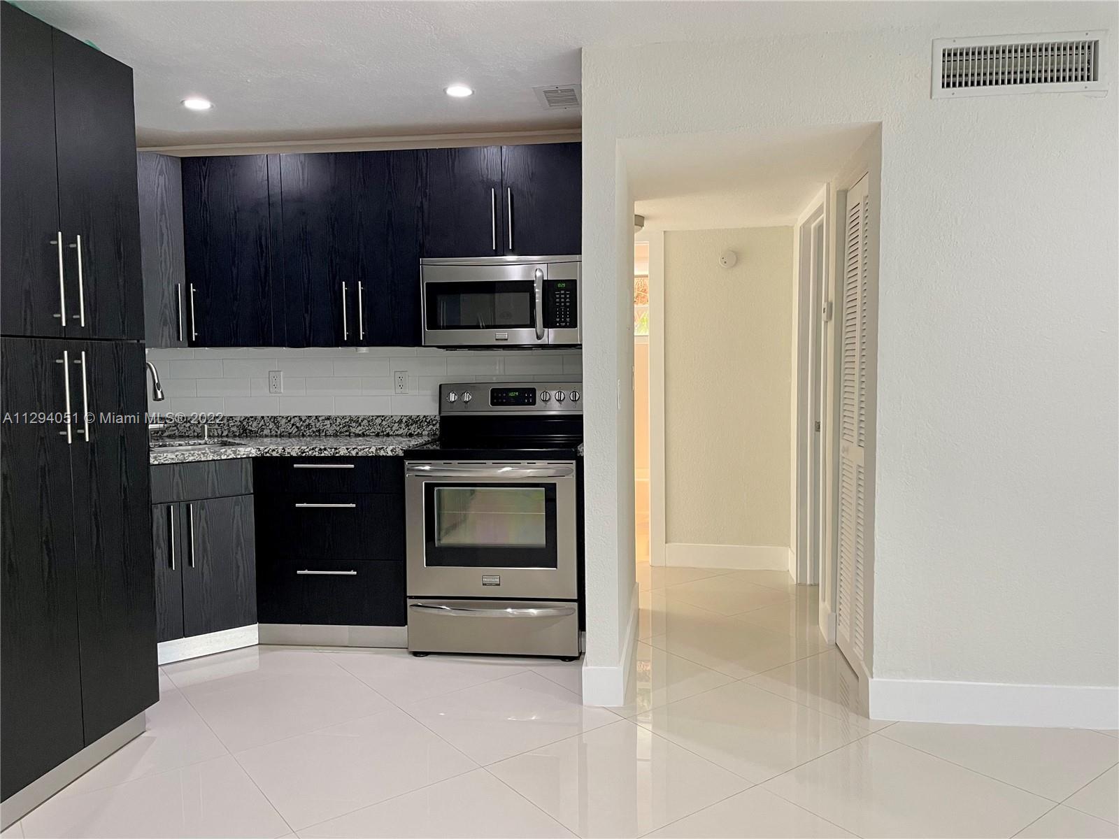 9483 SW 76th St Unit: N2