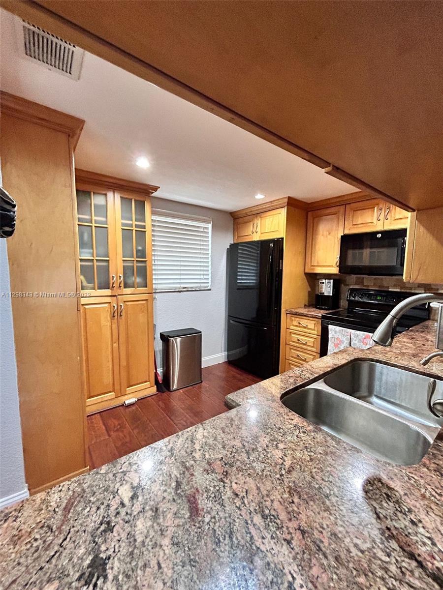485 N Pine Island Rd Unit: A102