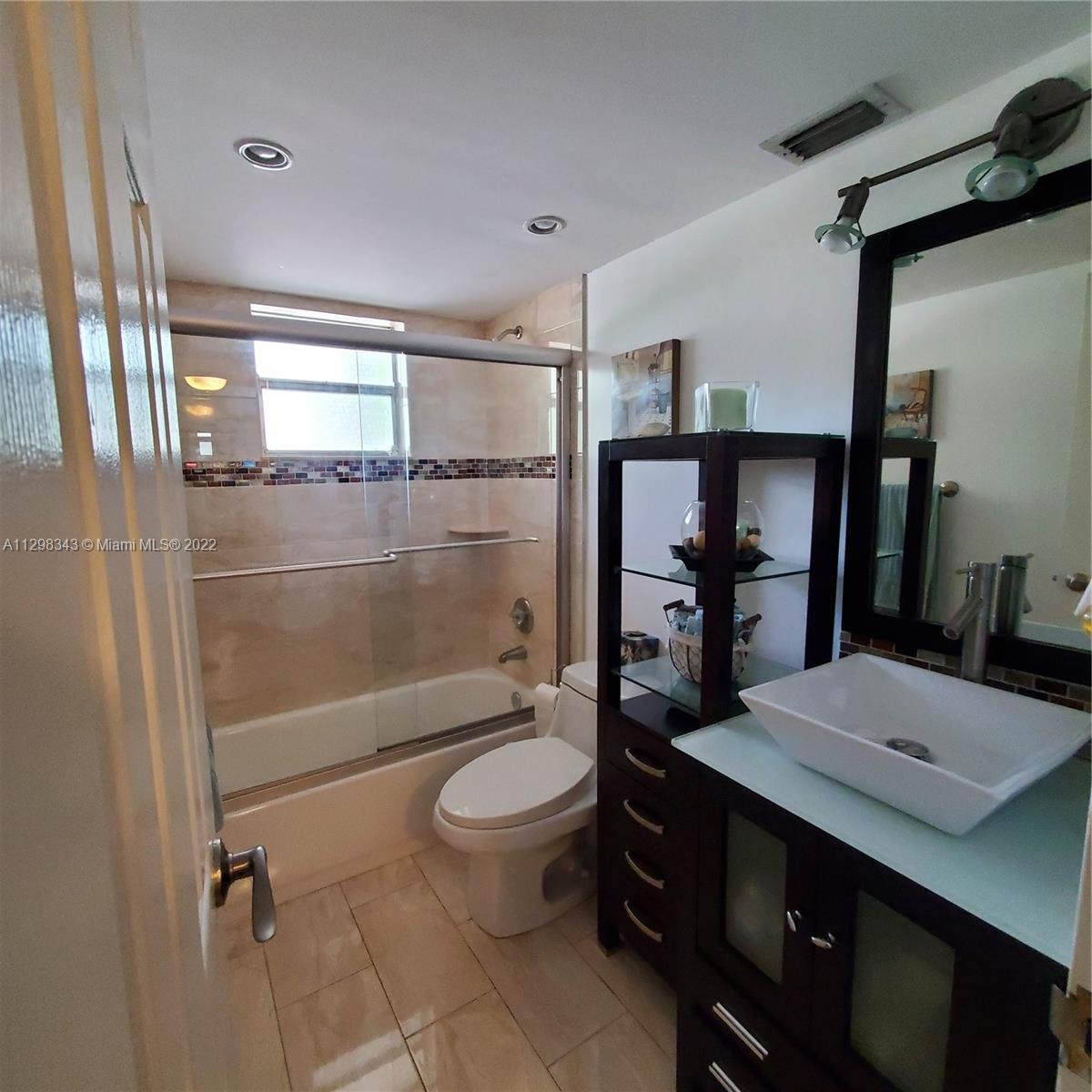 485 N Pine Island Rd Unit: A102