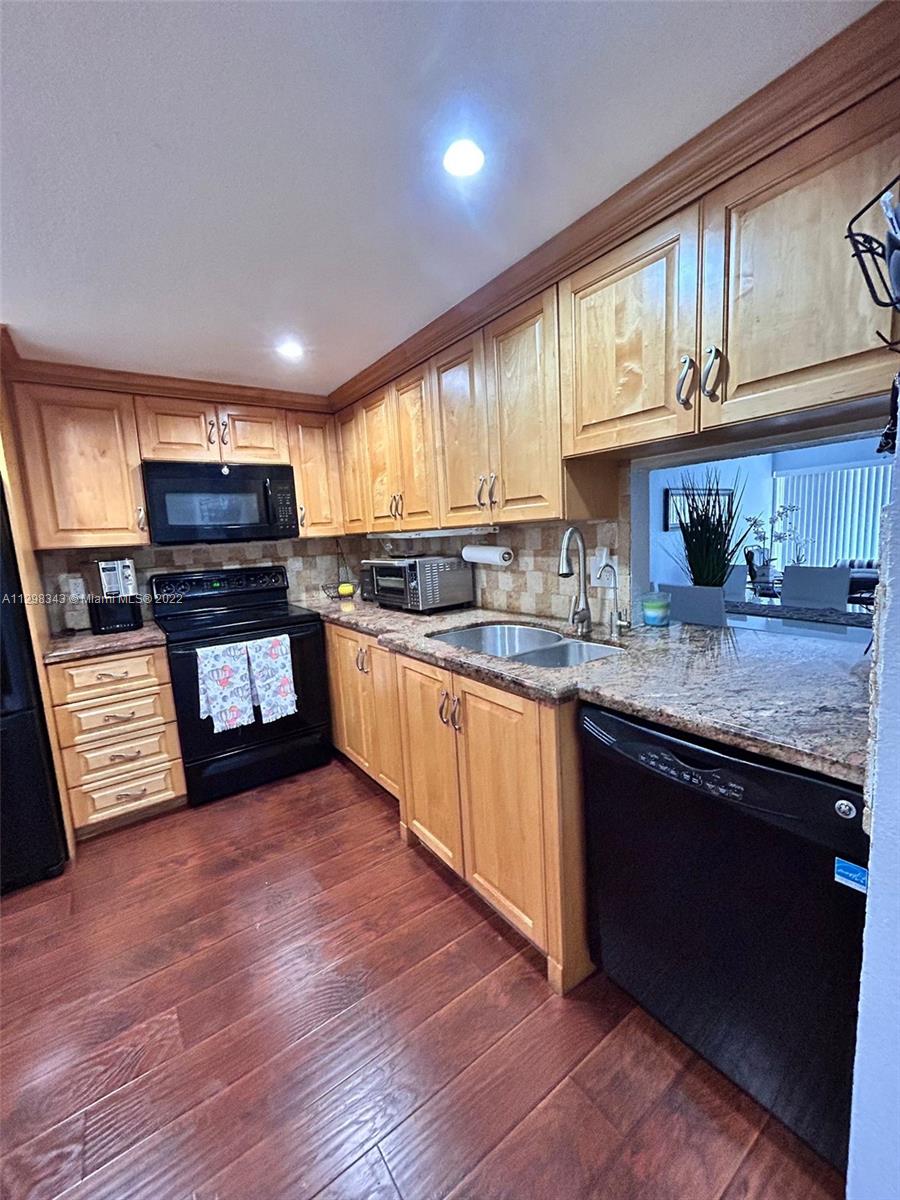 485 N Pine Island Rd Unit: A102
