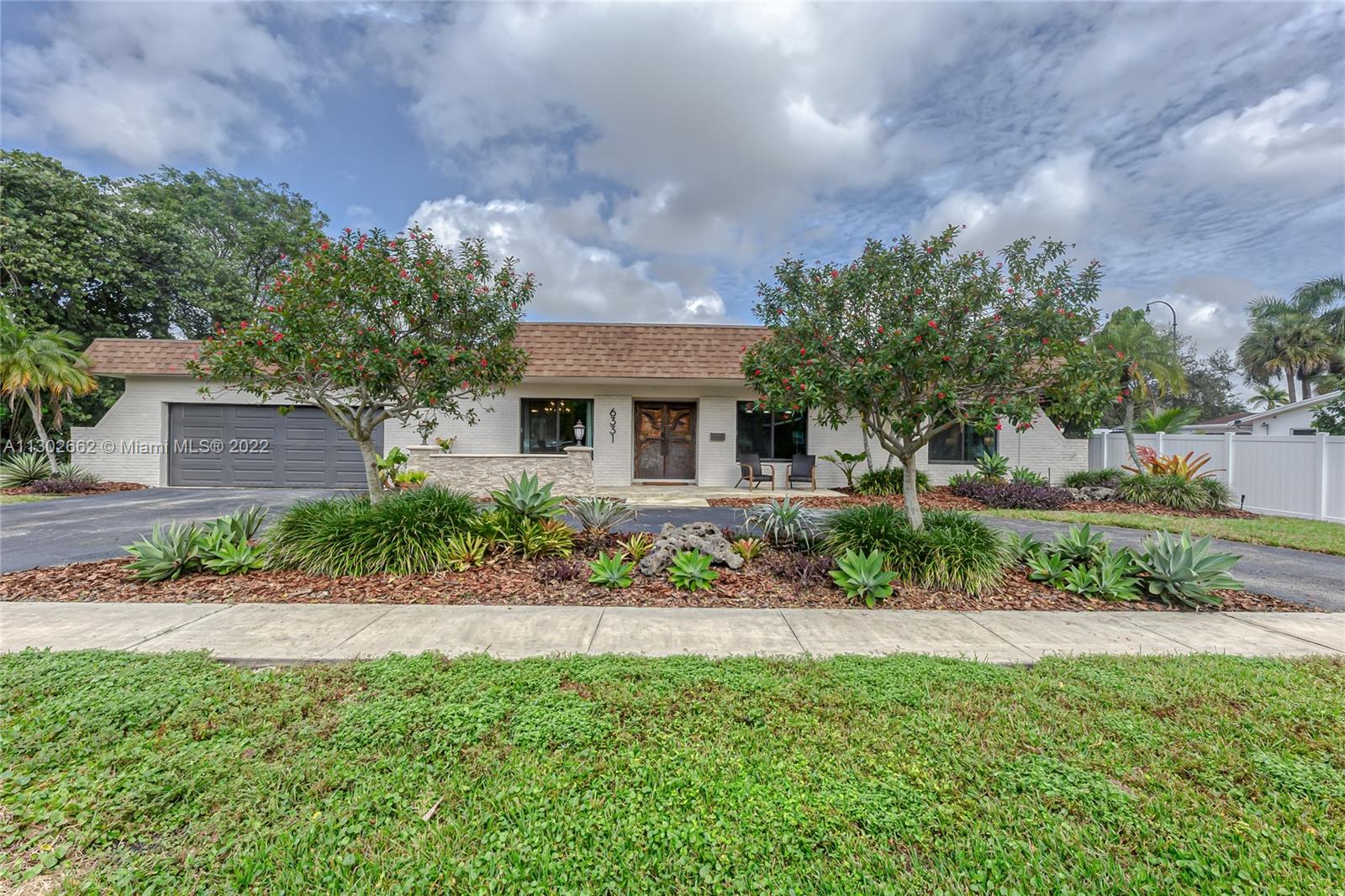 6331 SW 1st St