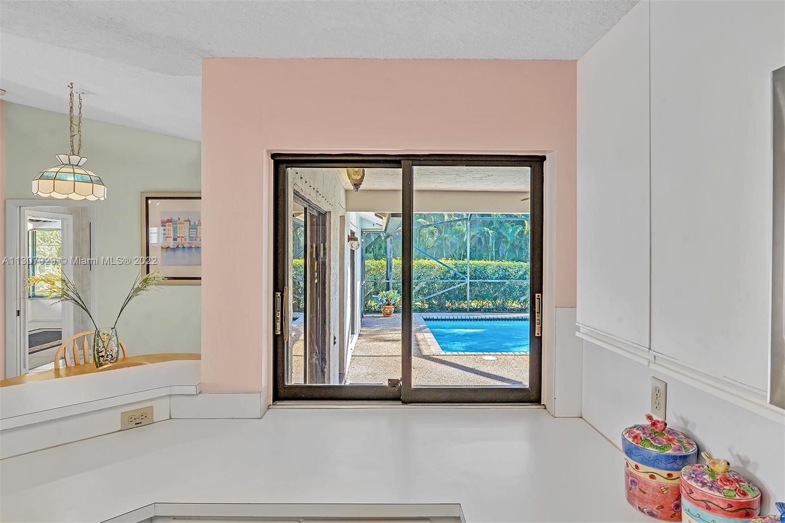 1950 Lake Point Dr