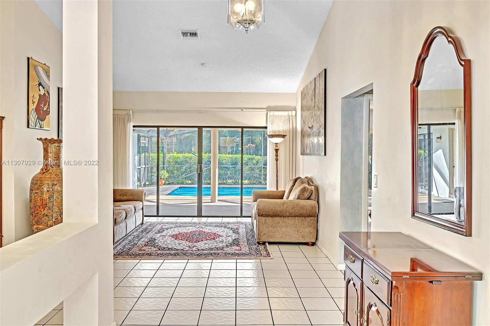 1950 Lake Point Dr