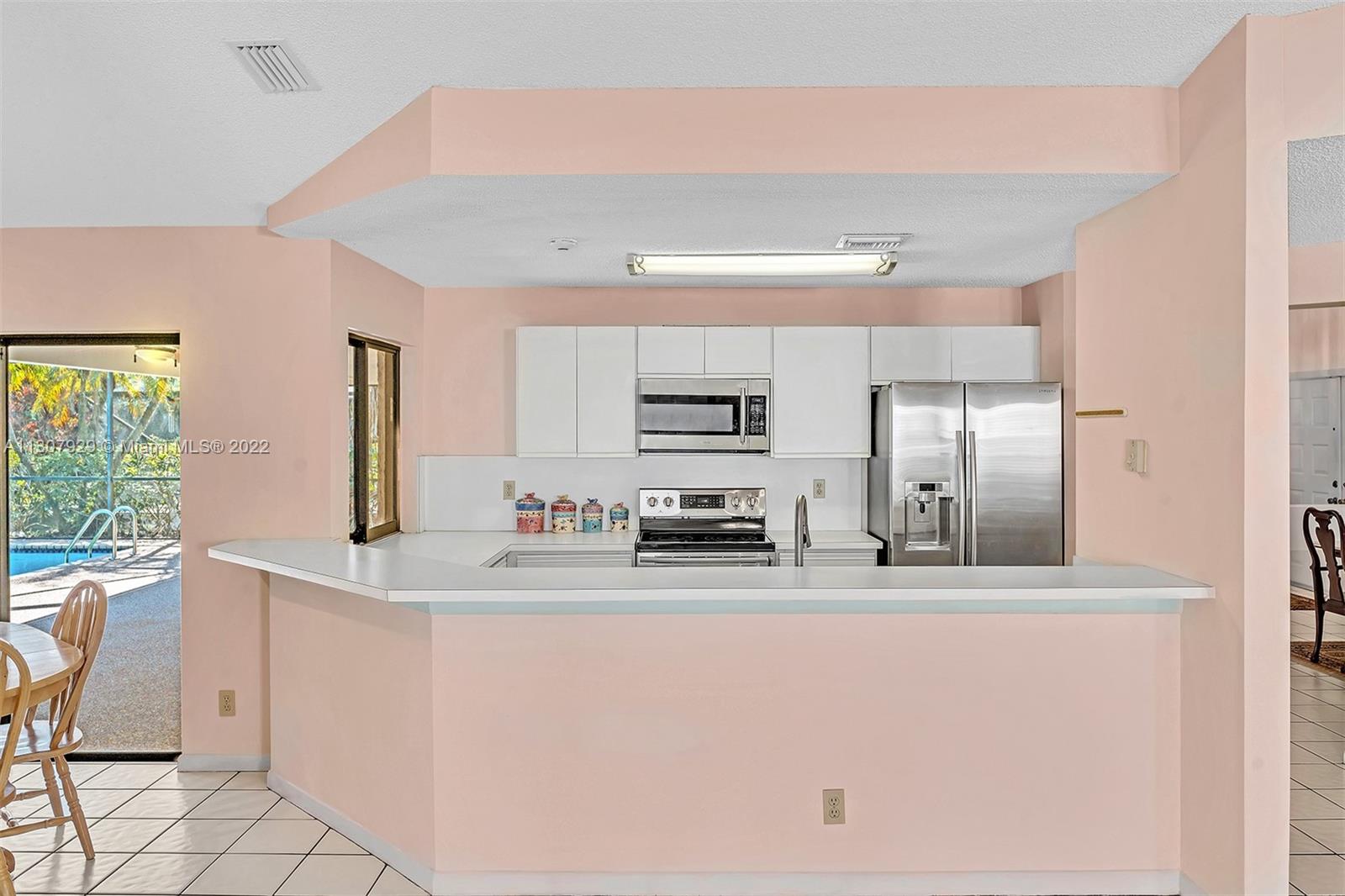1950 Lake Point Dr