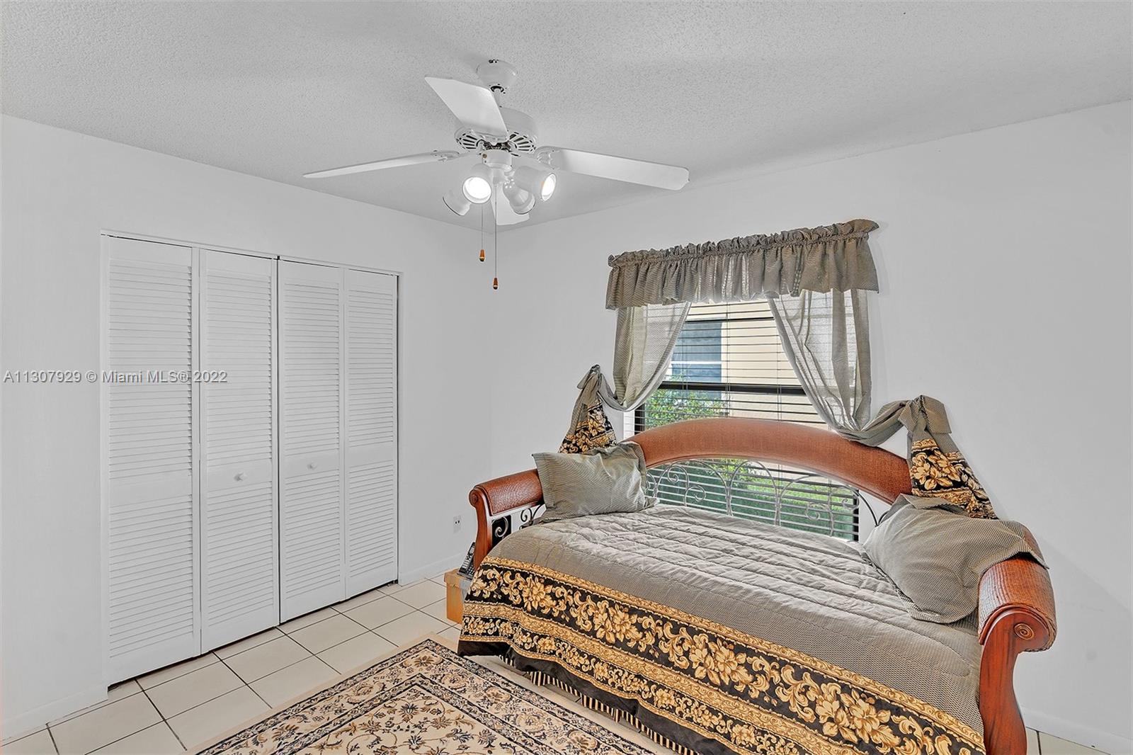 1950 Lake Point Dr