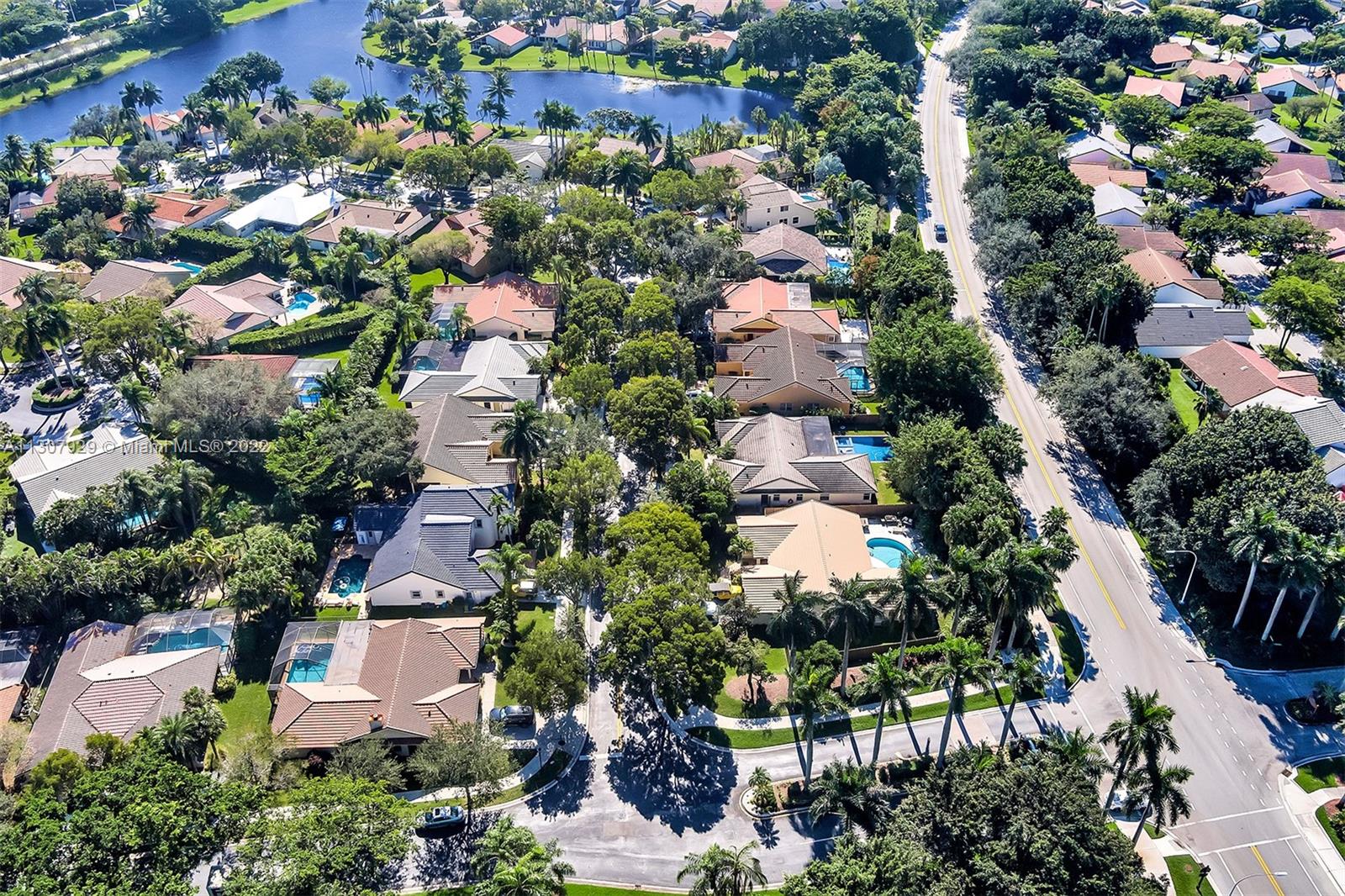 1950 Lake Point Dr