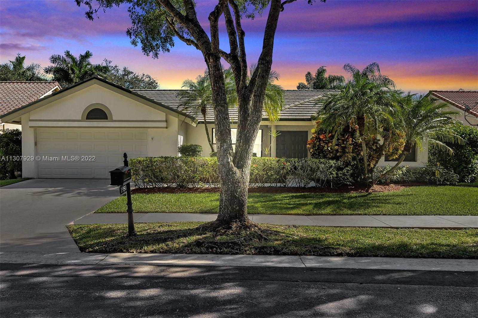 1950 Lake Point Dr