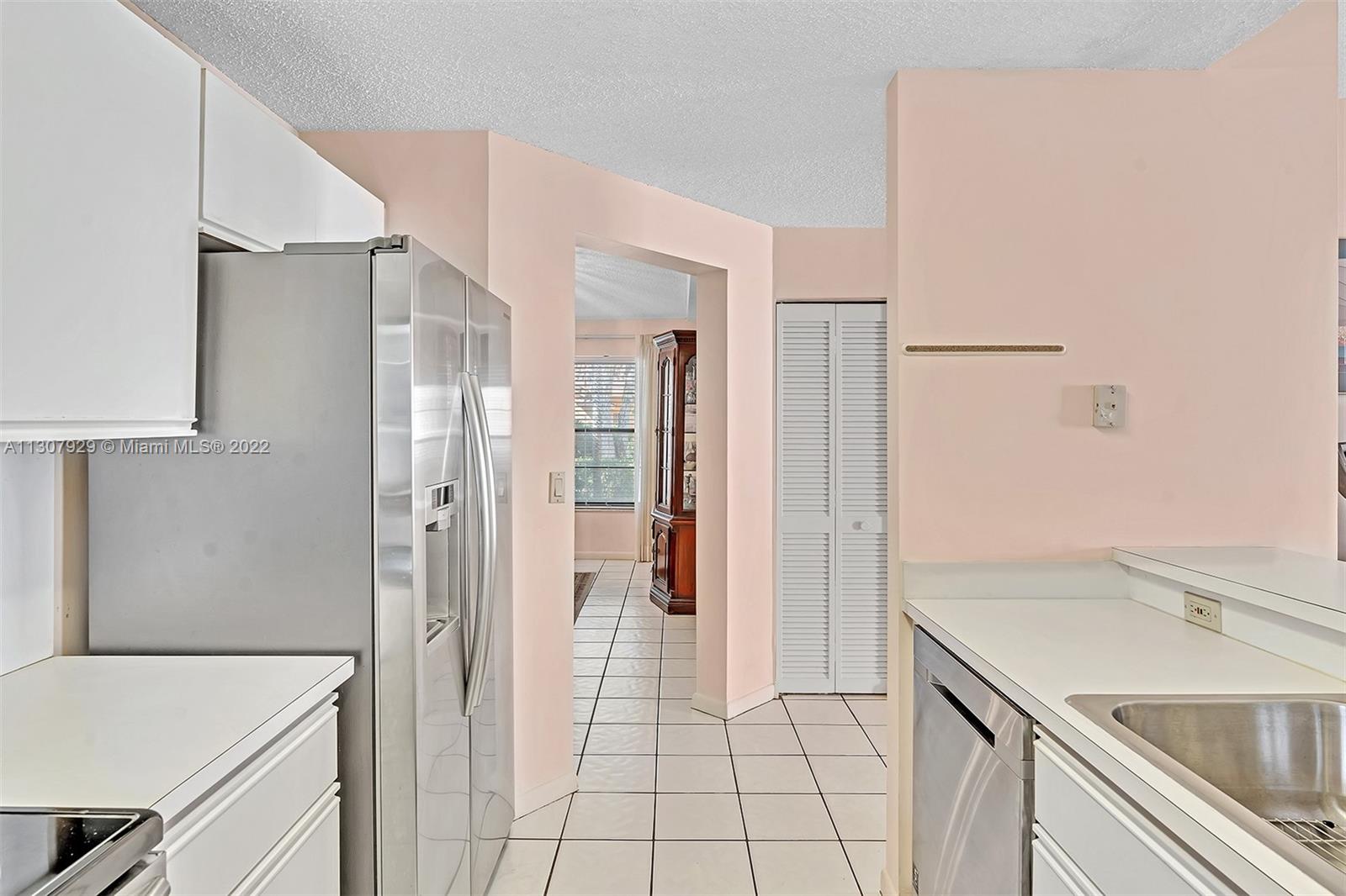 1950 Lake Point Dr