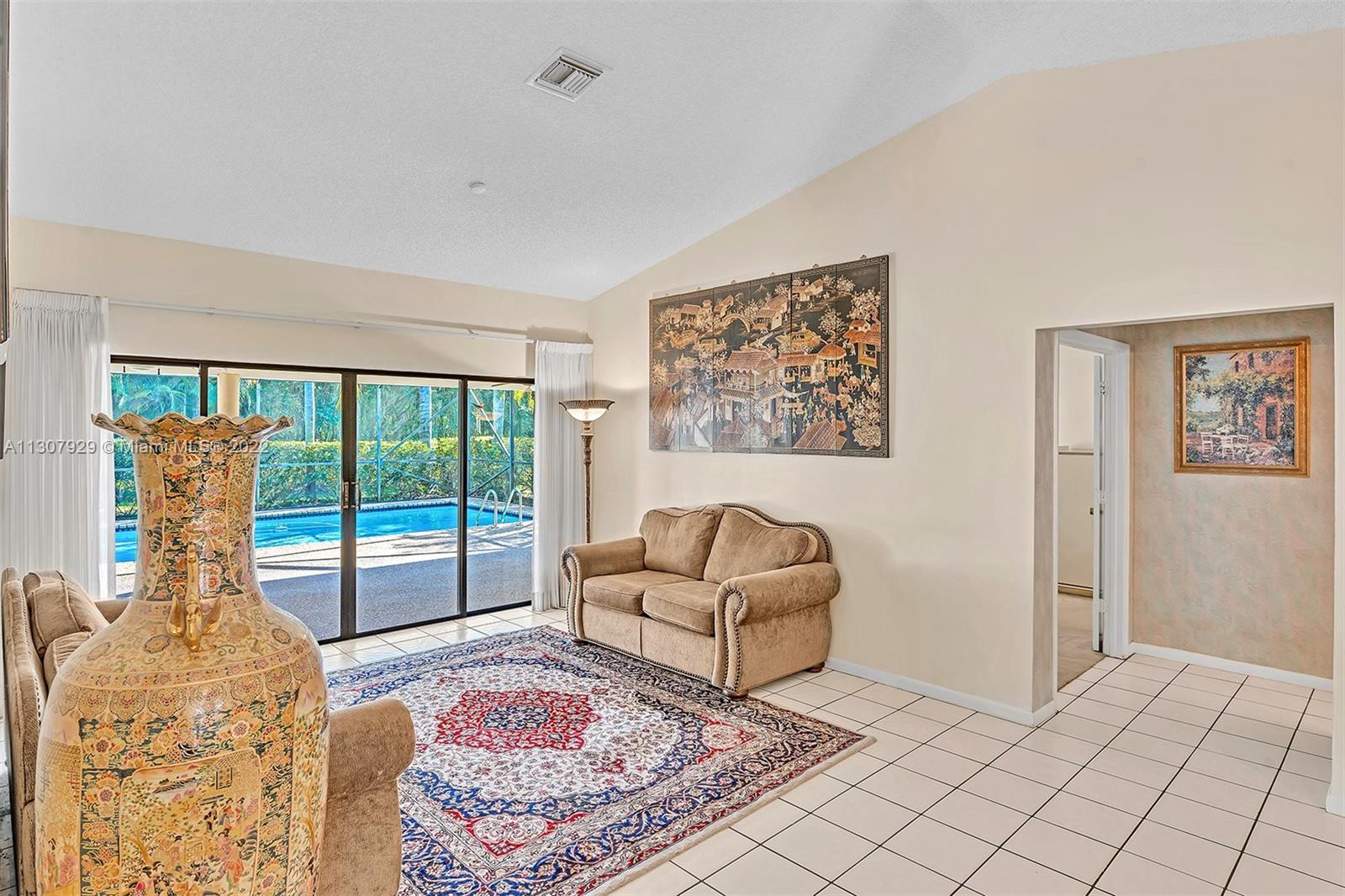 1950 Lake Point Dr