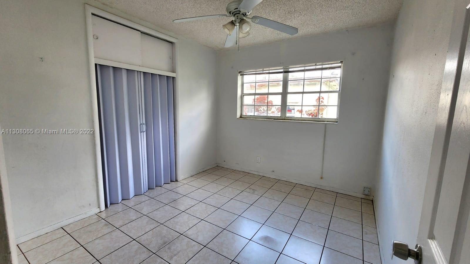 700 W 39th St Unit: 700