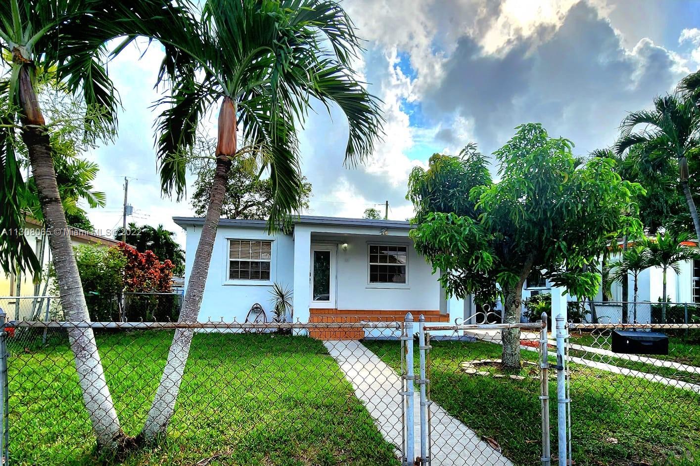 700 W 39th St Unit: 700
