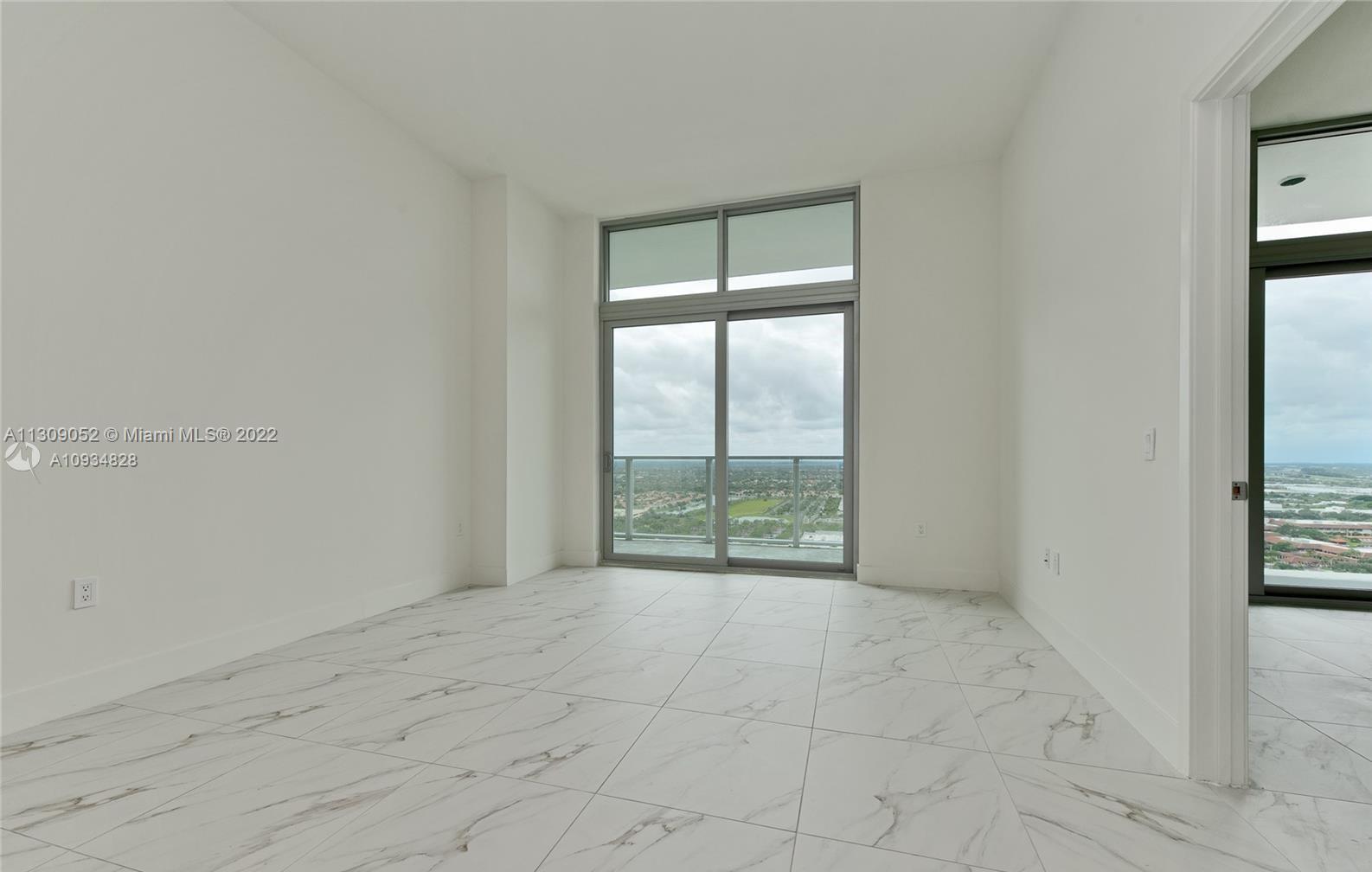 2000 Metropica Way Unit: 2606
