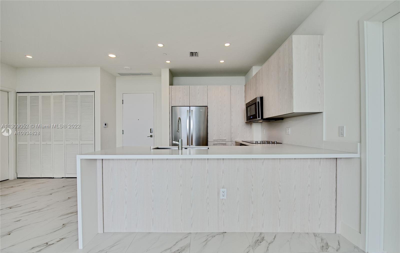 2000 Metropica Way Unit: 2606