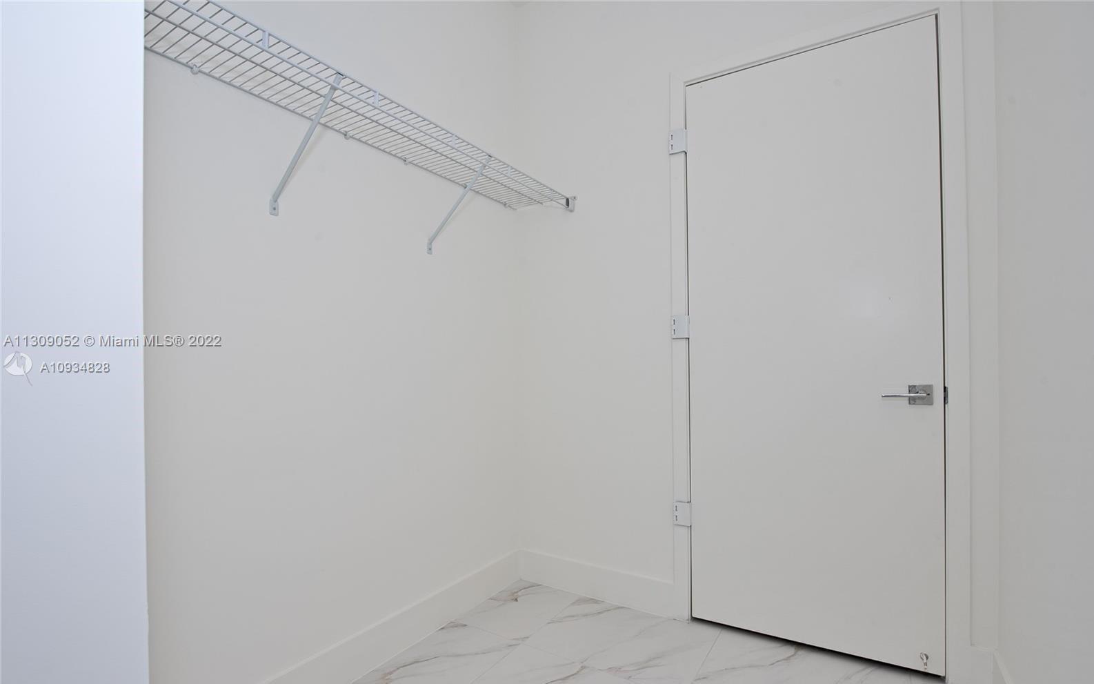 2000 Metropica Way Unit: 2606