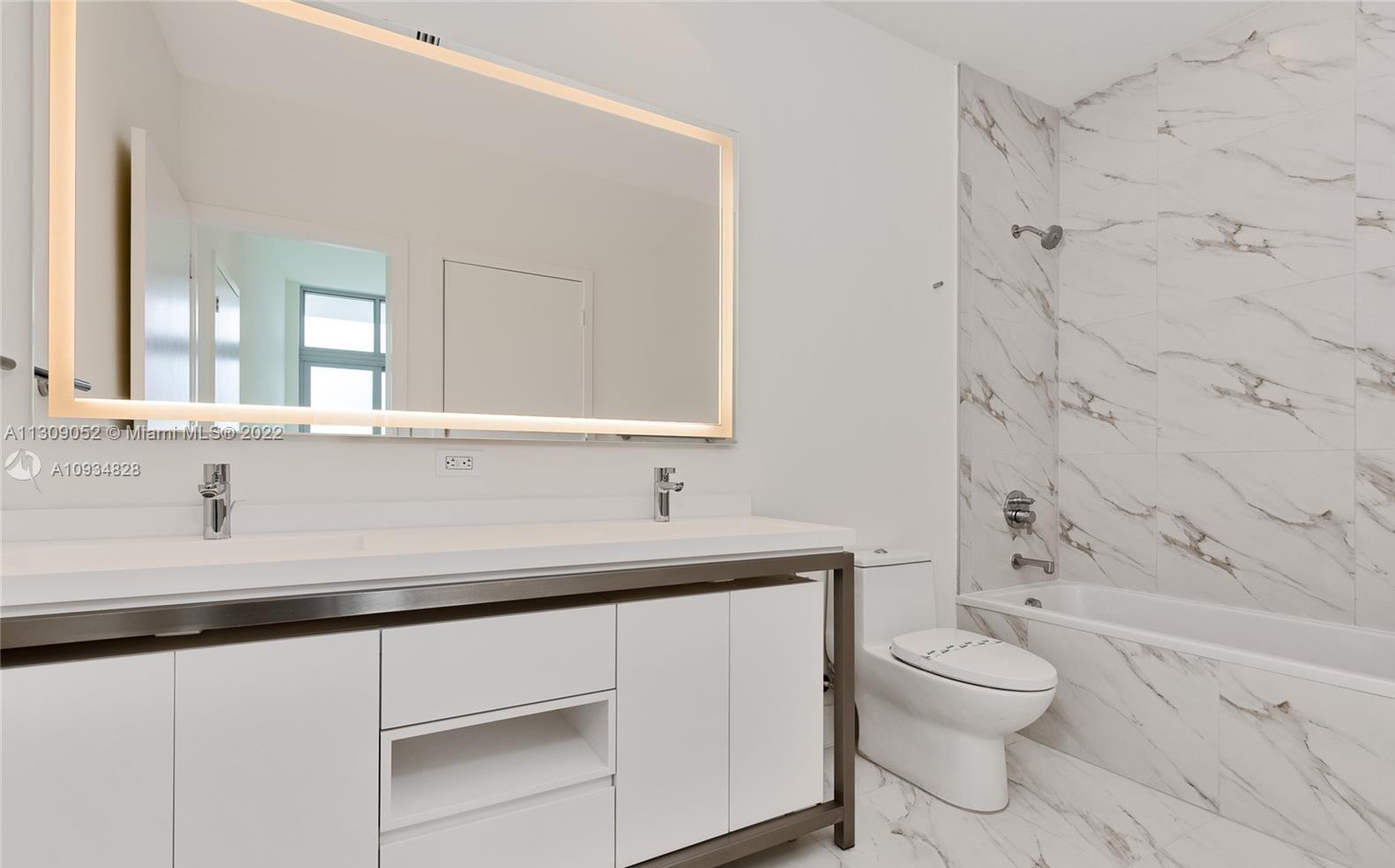 2000 Metropica Way Unit: 2606