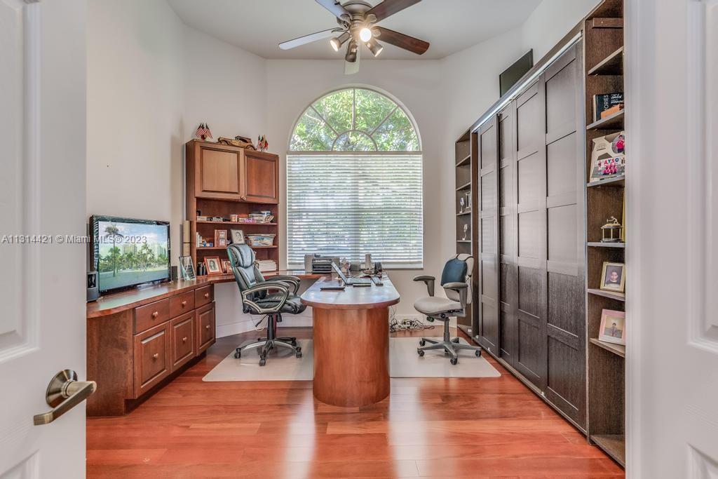 2437 Deer Creek Rd