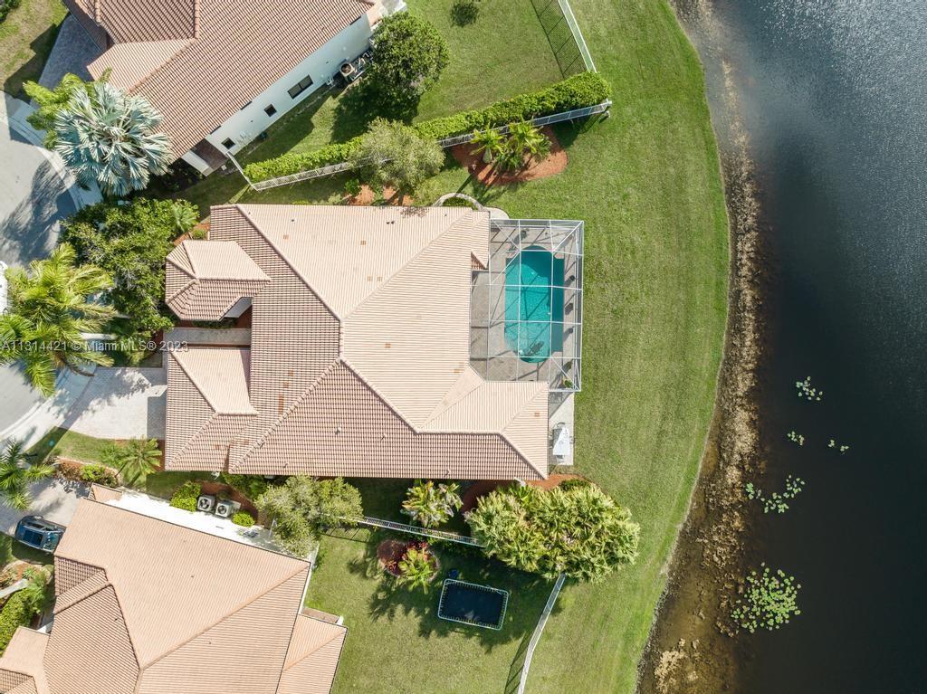 2437 Deer Creek Rd