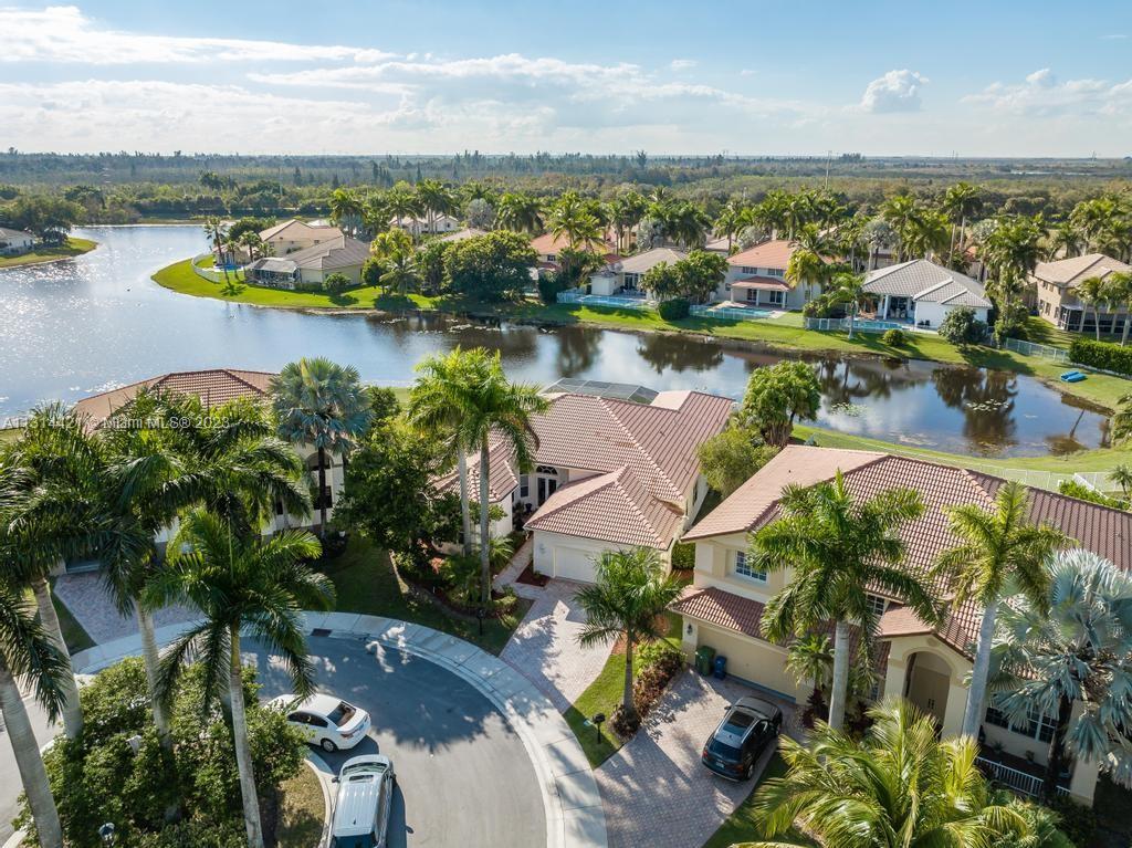 2437 Deer Creek Rd