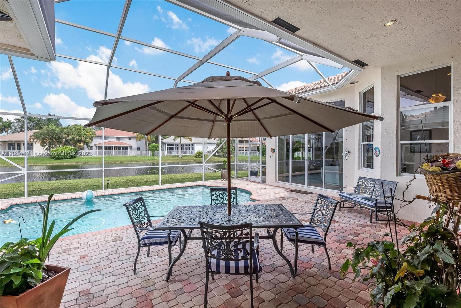 2437 Deer Creek Rd