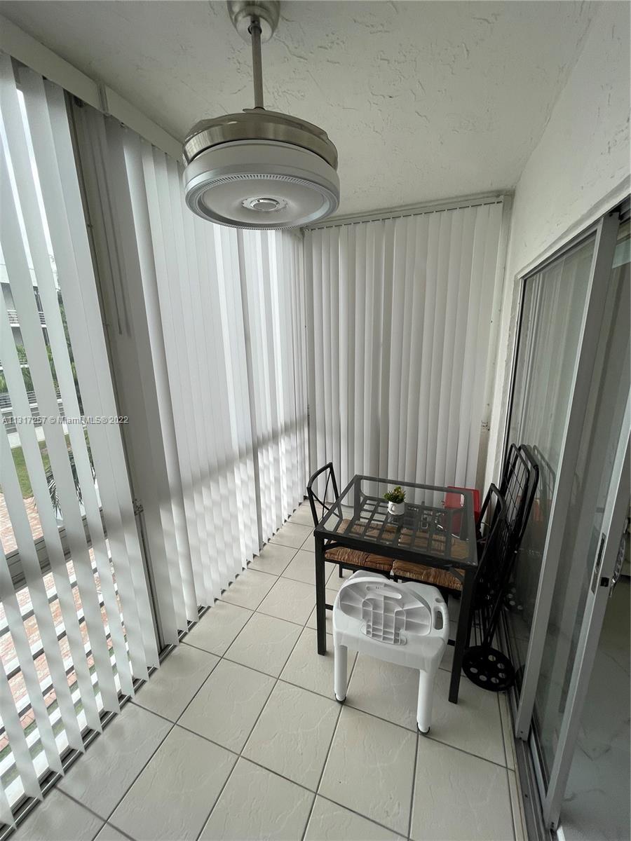 2998 E Sunrise Lakes Dr Unit: 320