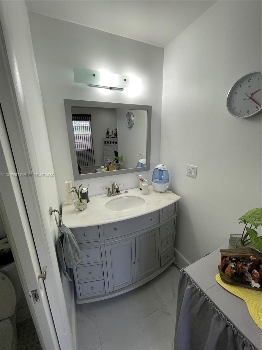 2998 E Sunrise Lakes Dr Unit: 320