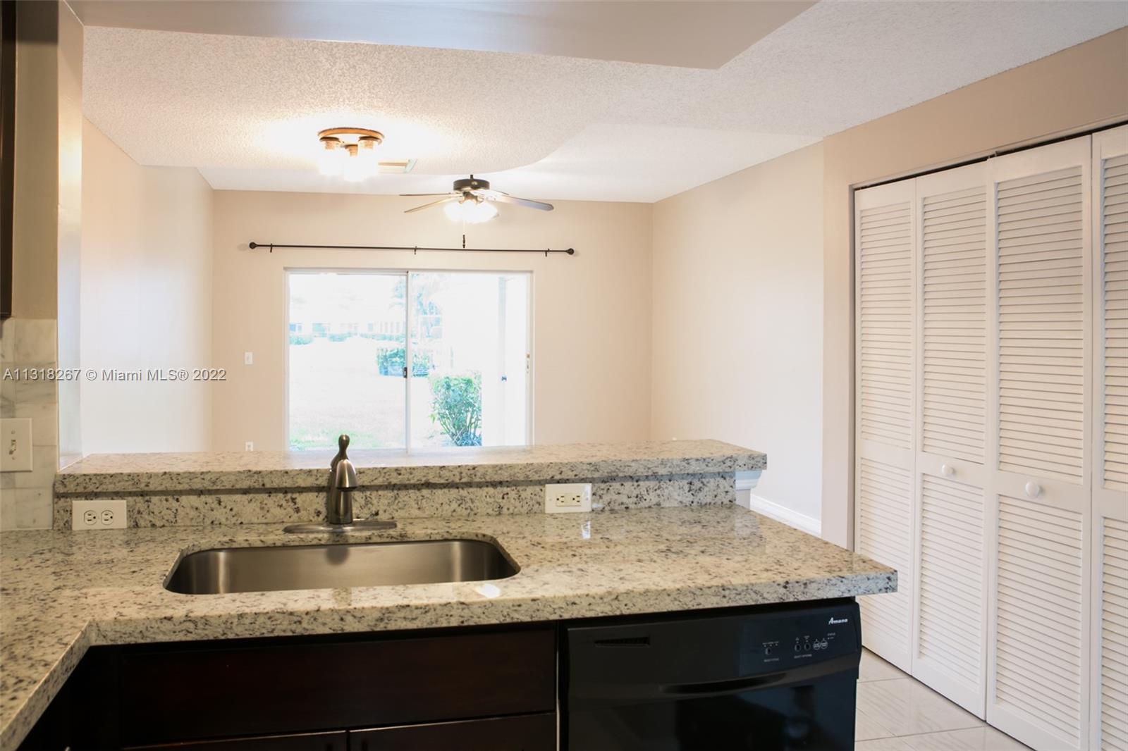 12 Simonton Cir Unit: 12