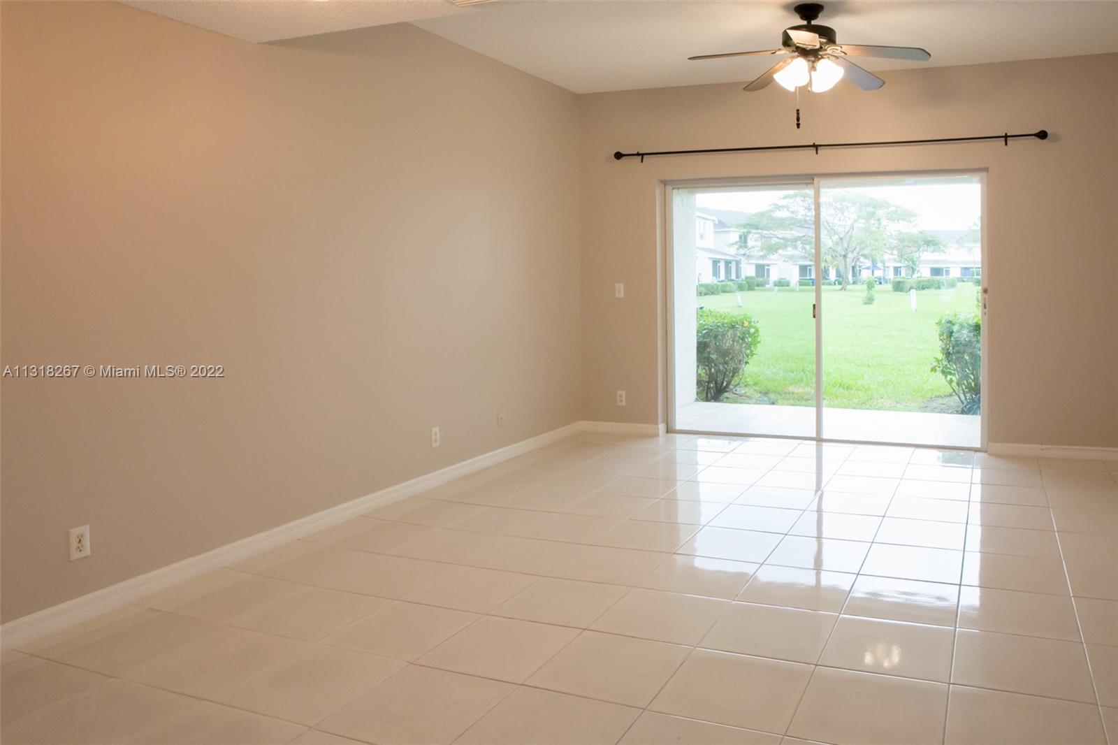 12 Simonton Cir Unit: 12