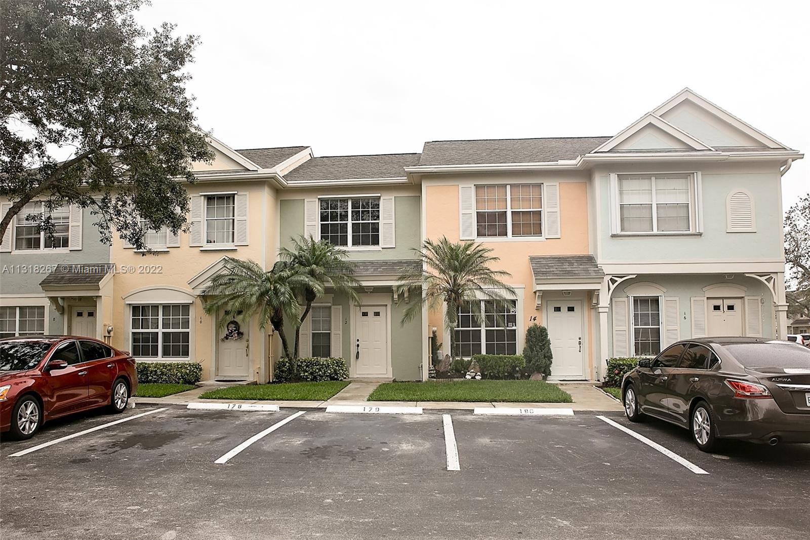 12 Simonton Cir Unit: 12