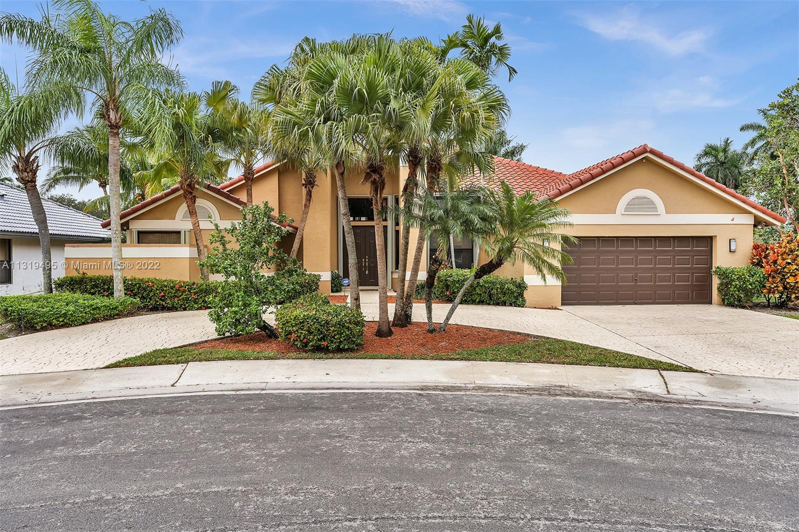 1073 Twin Branch Ln