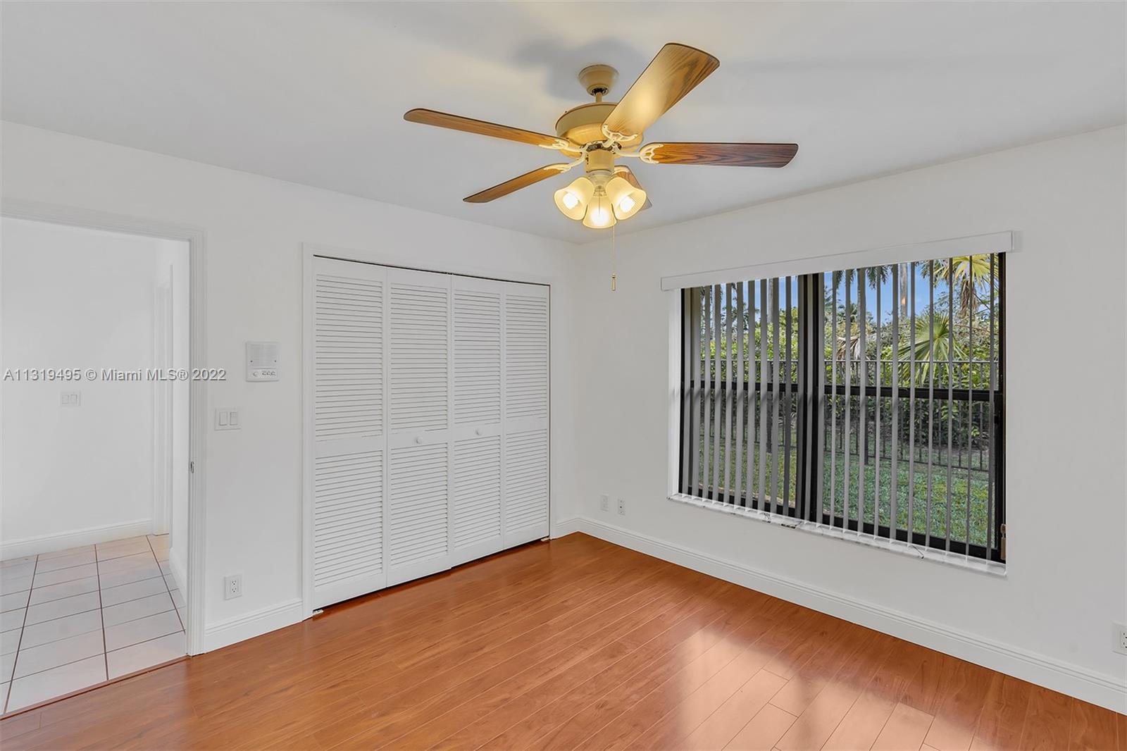 1073 Twin Branch Ln