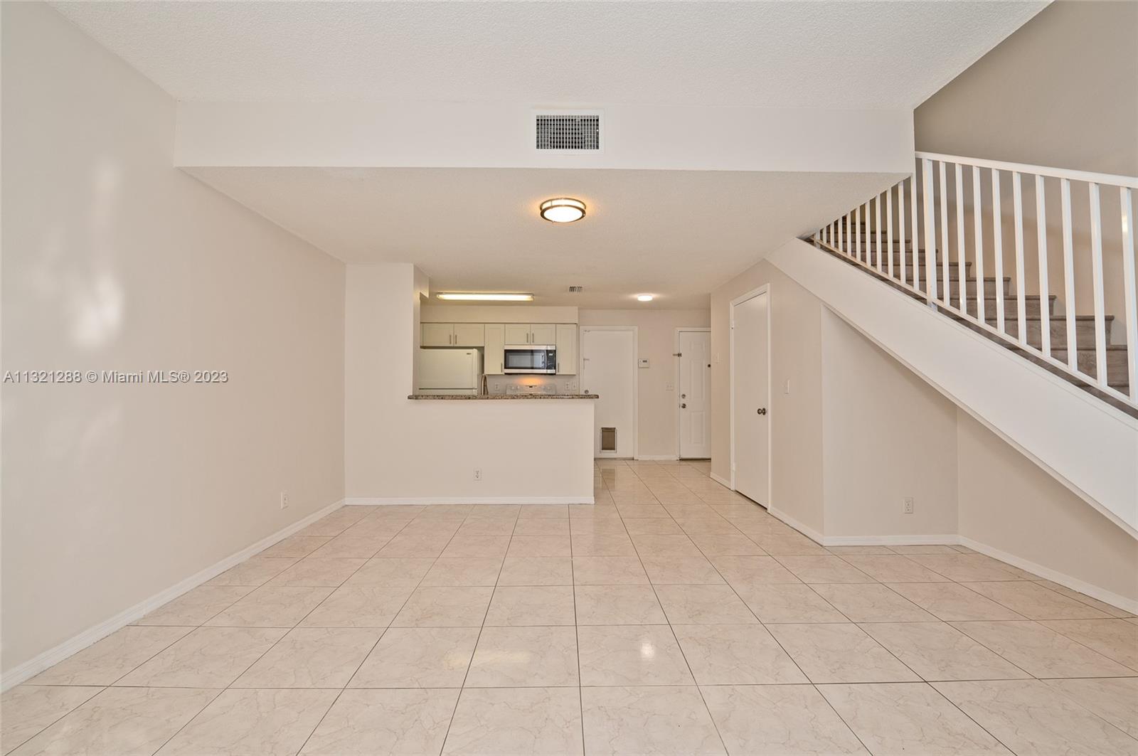 621 Talavera Rd Unit: 621