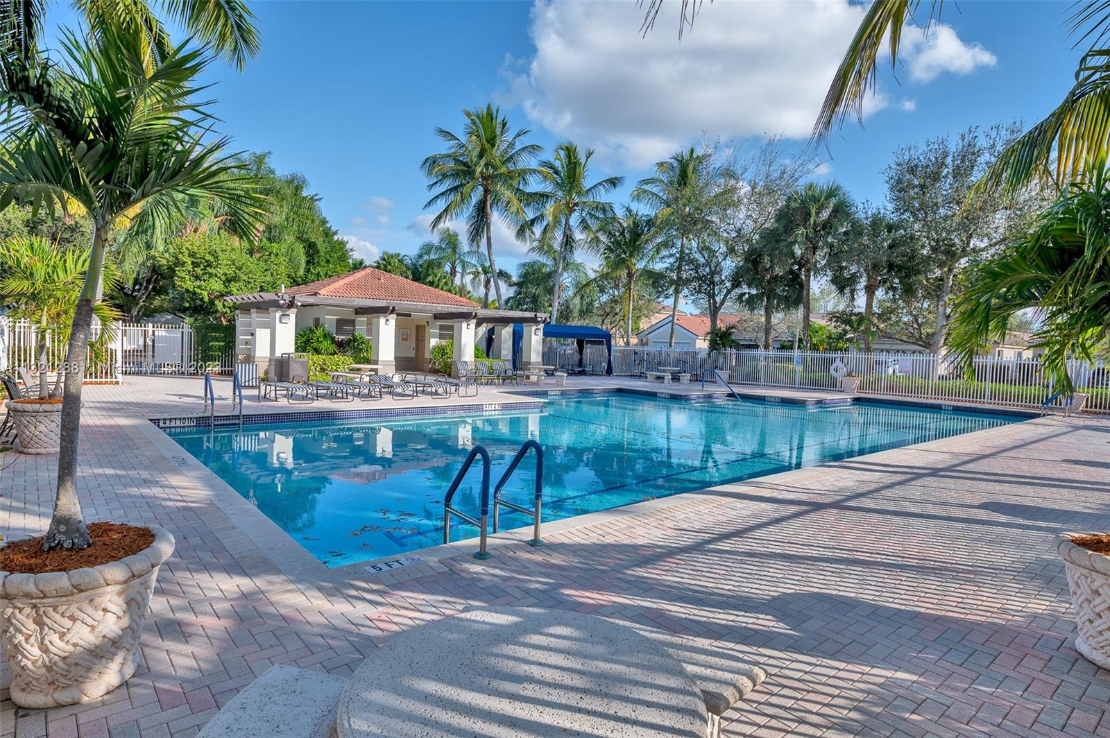621 Talavera Rd Unit: 621