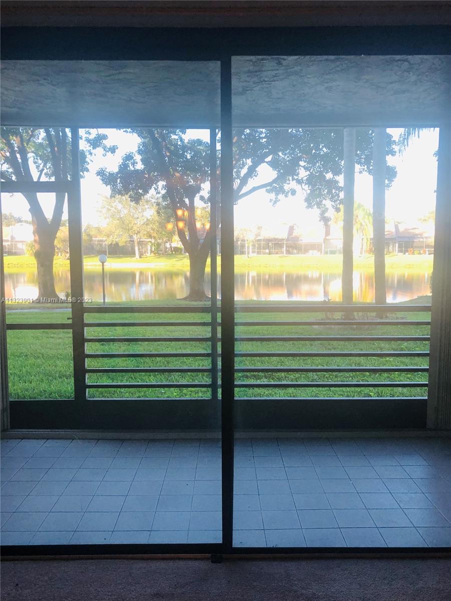 1101 Colony Point Cir Unit: 112