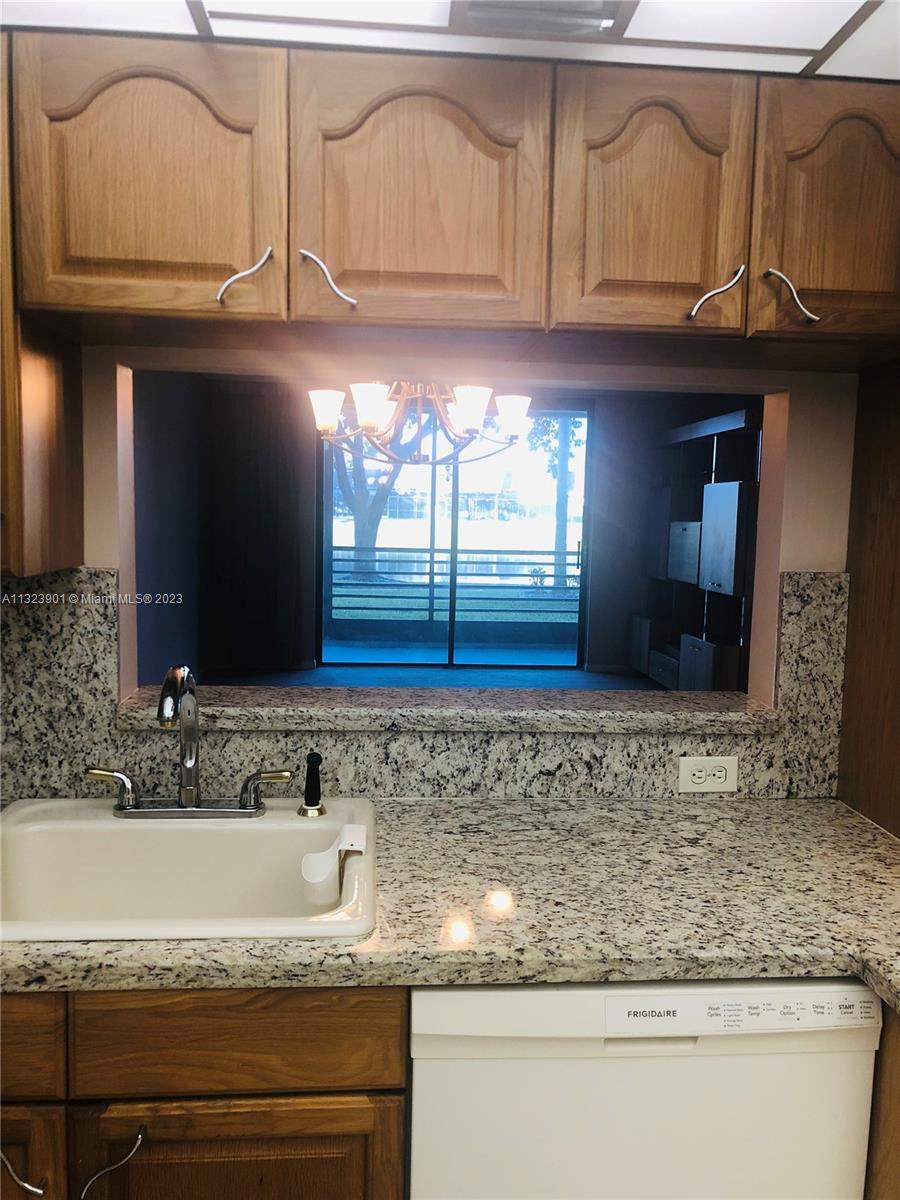 1101 Colony Point Cir Unit: 112