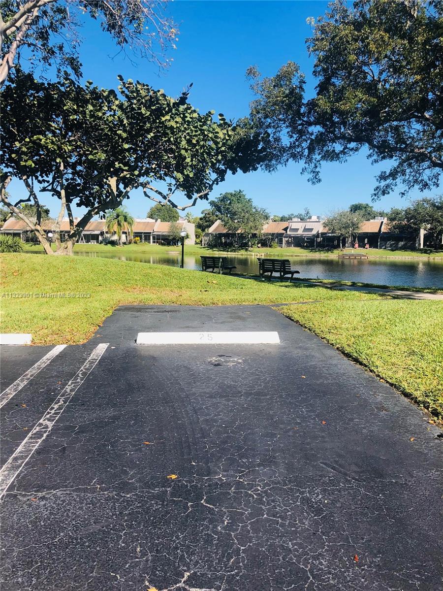 1101 Colony Point Cir Unit: 112