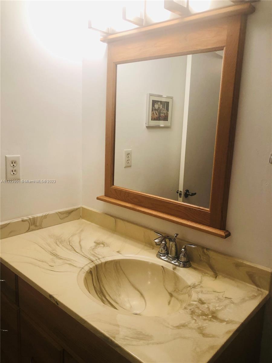 1101 Colony Point Cir Unit: 112