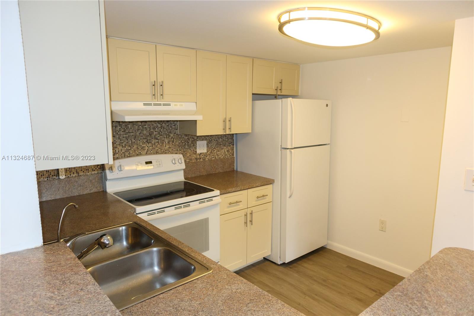 9785 Nob Hill Ct Unit: 9785