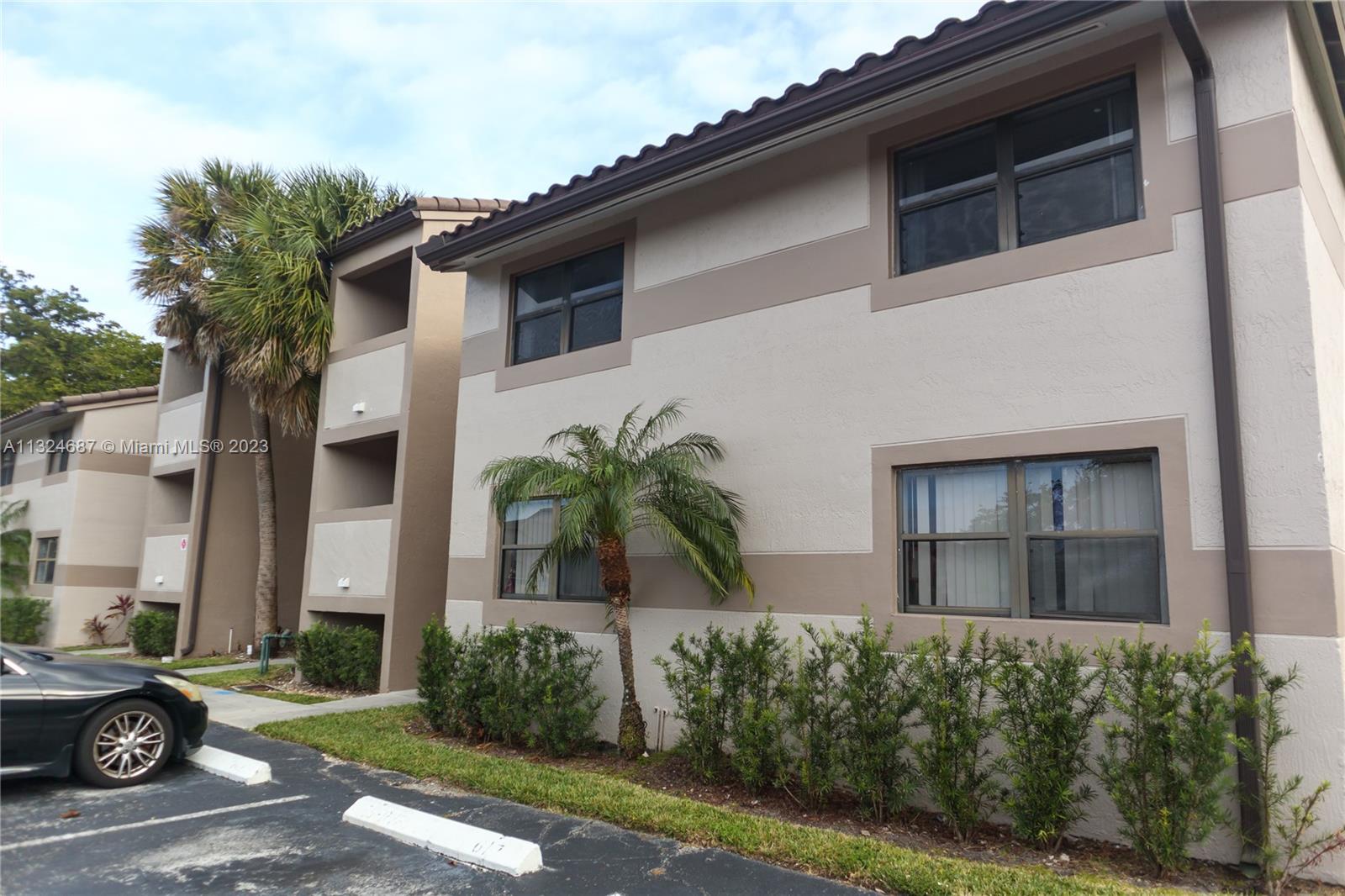 9785 Nob Hill Ct Unit: 9785
