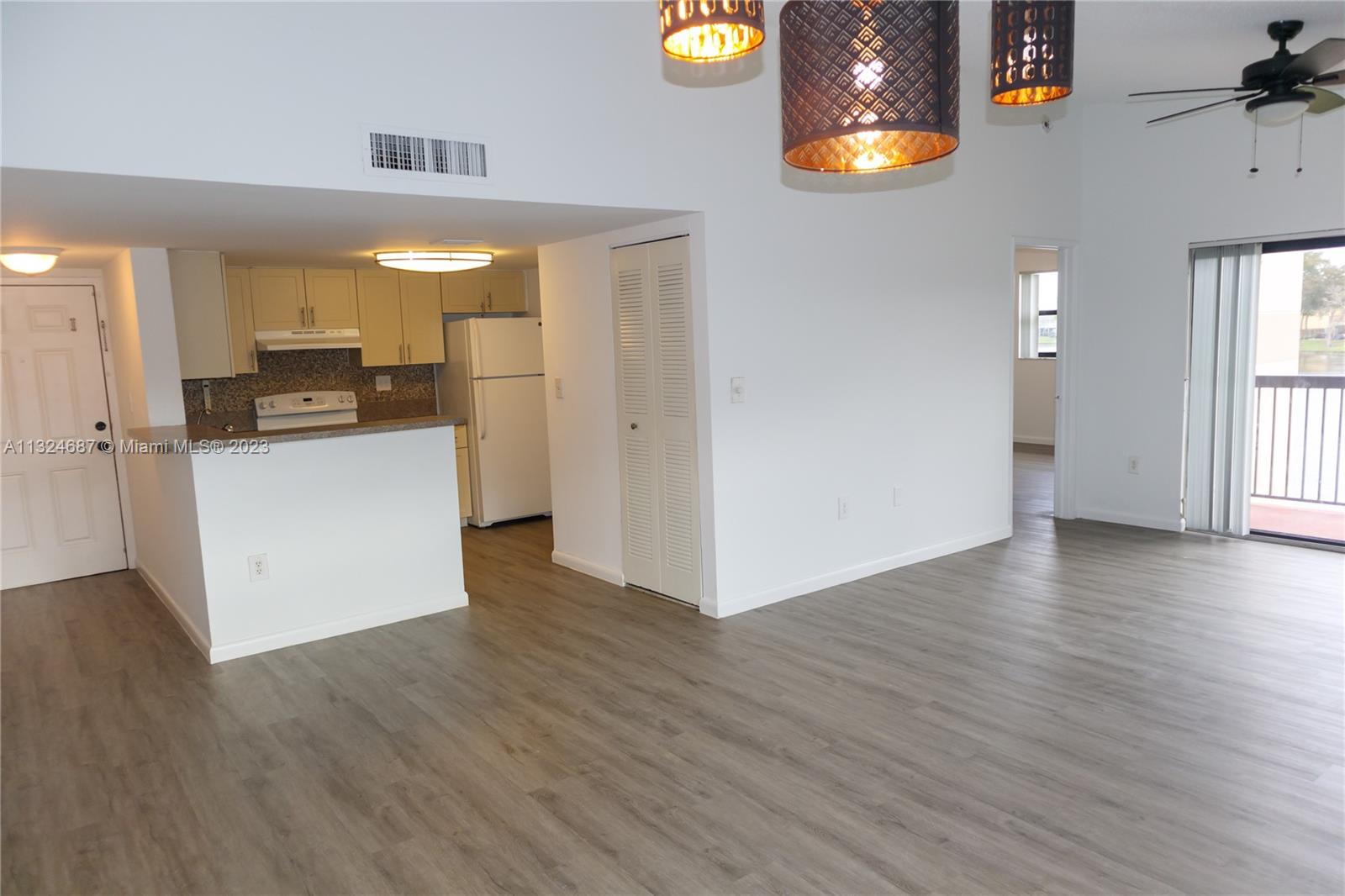 9785 Nob Hill Ct Unit: 9785