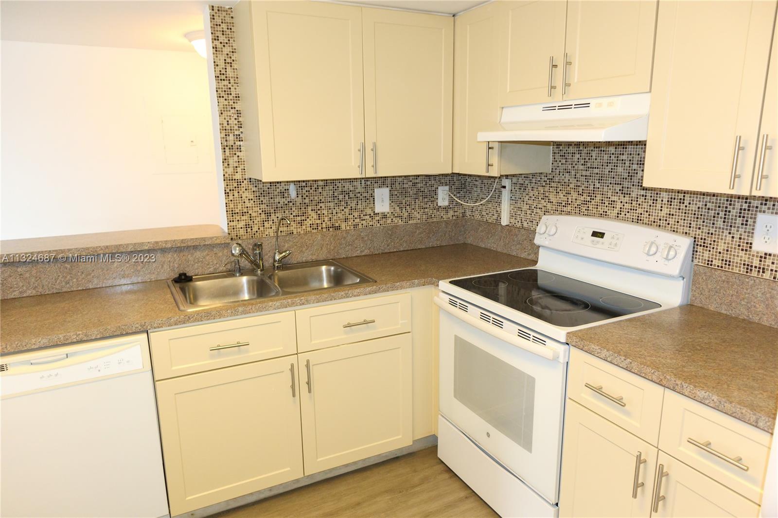 9785 Nob Hill Ct Unit: 9785