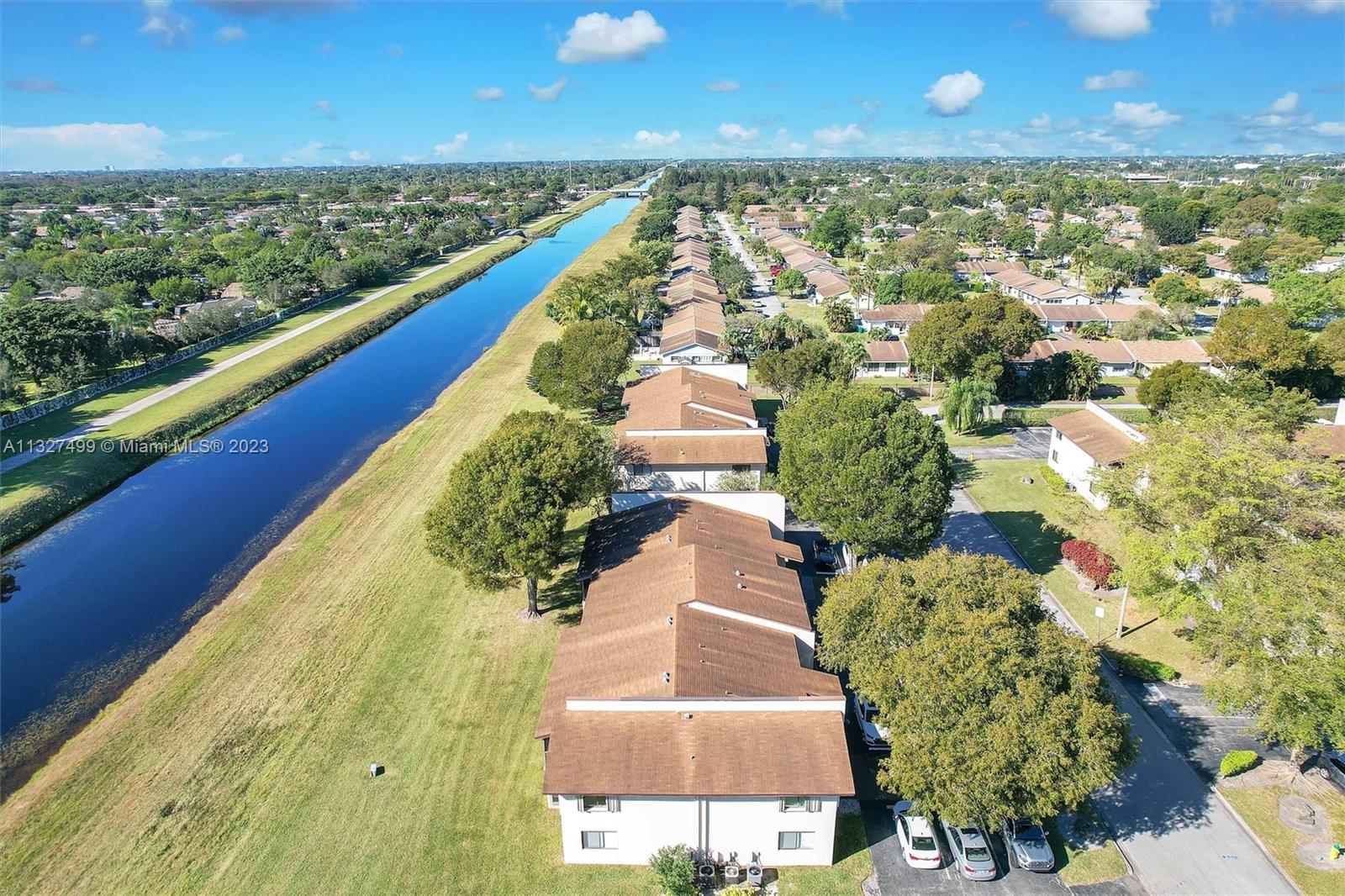 144 S Laurel Dr Unit: 605