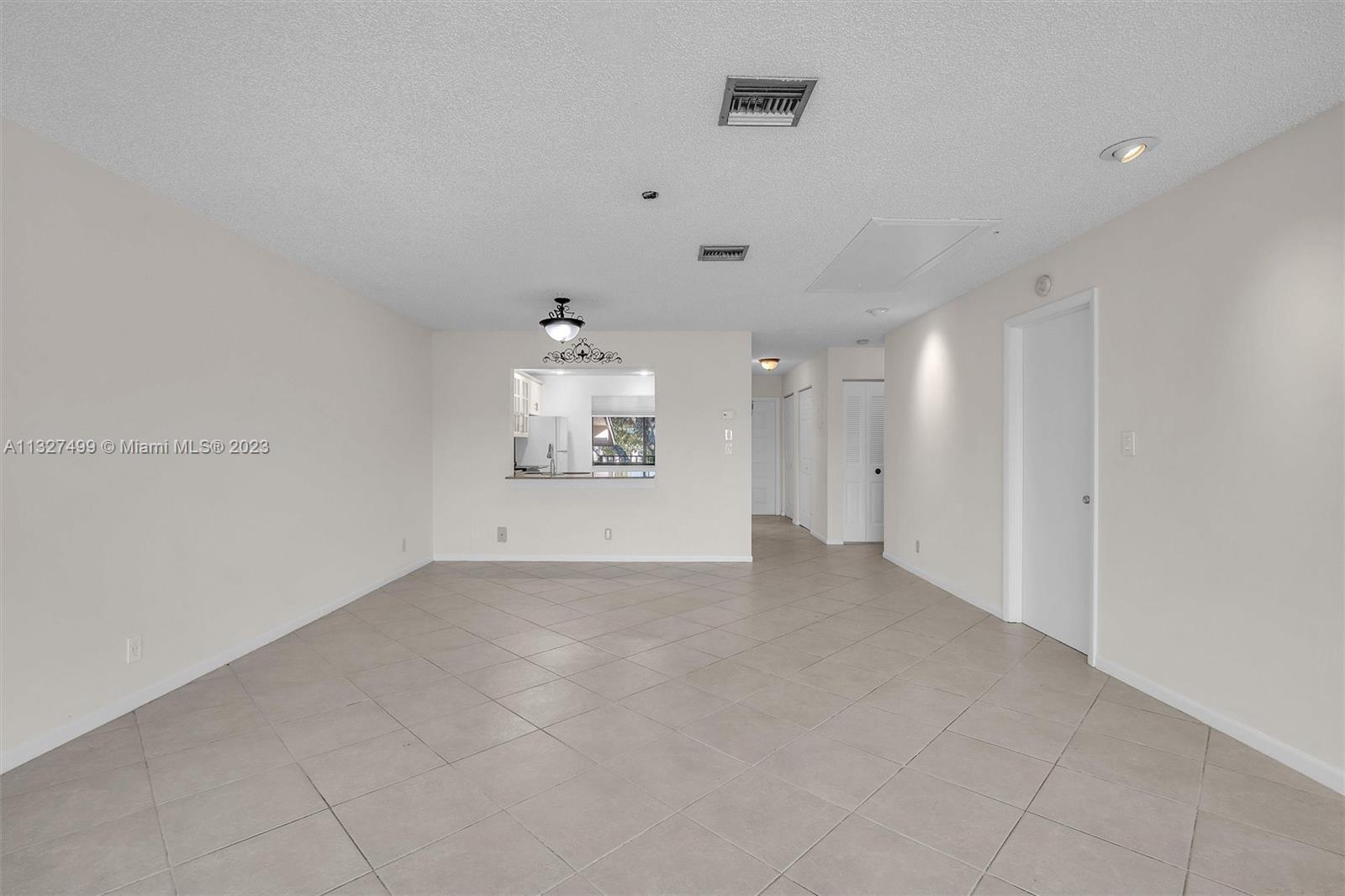 144 S Laurel Dr Unit: 605