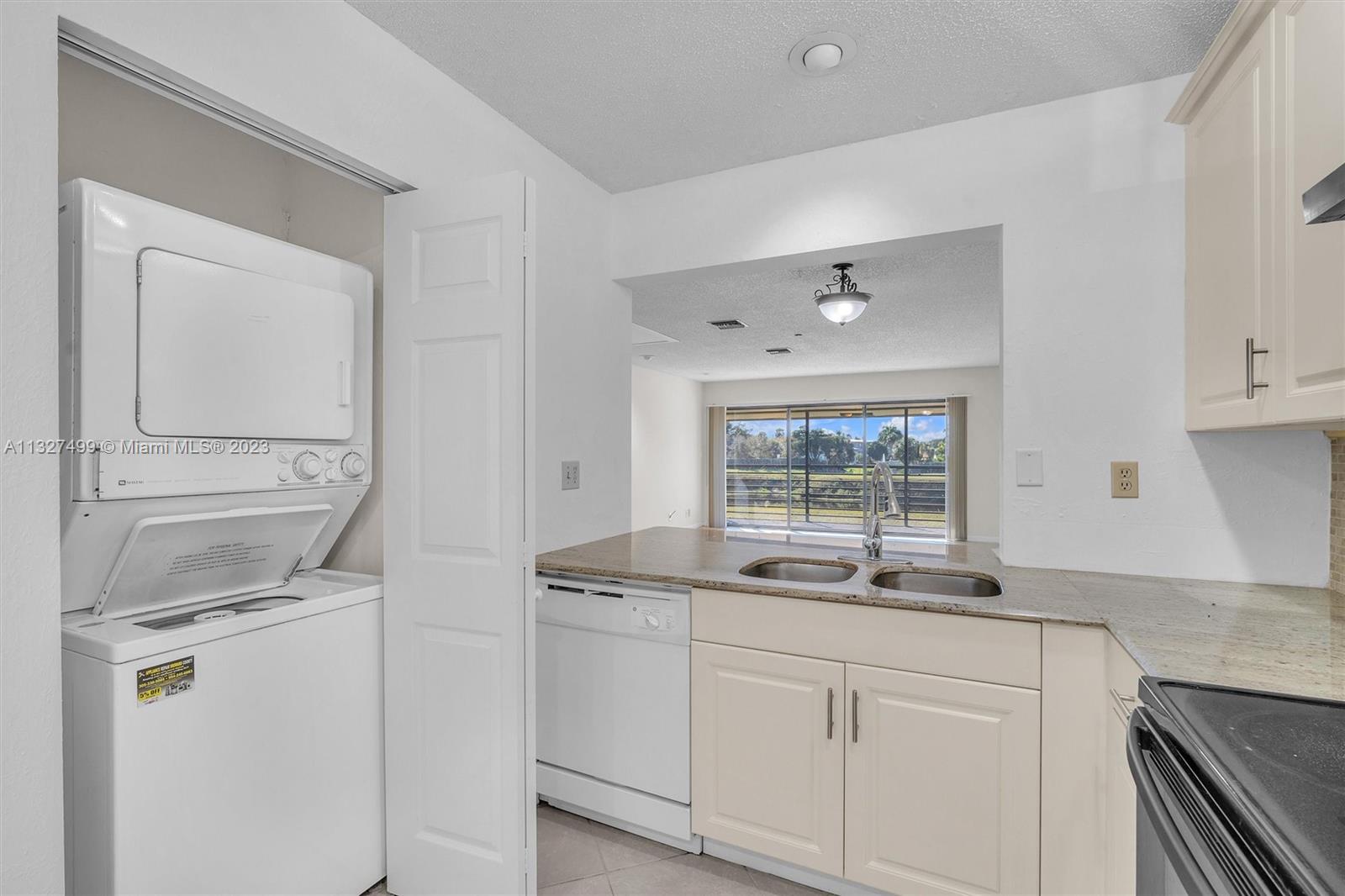 144 S Laurel Dr Unit: 605