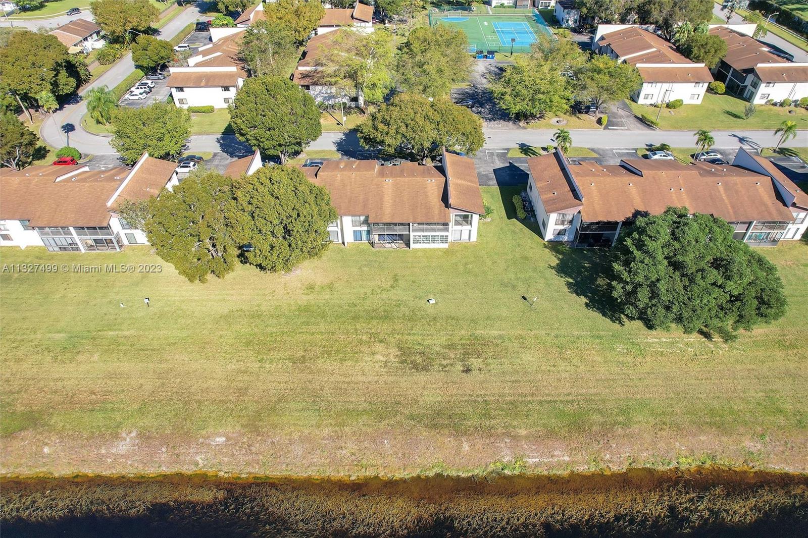 144 S Laurel Dr Unit: 605