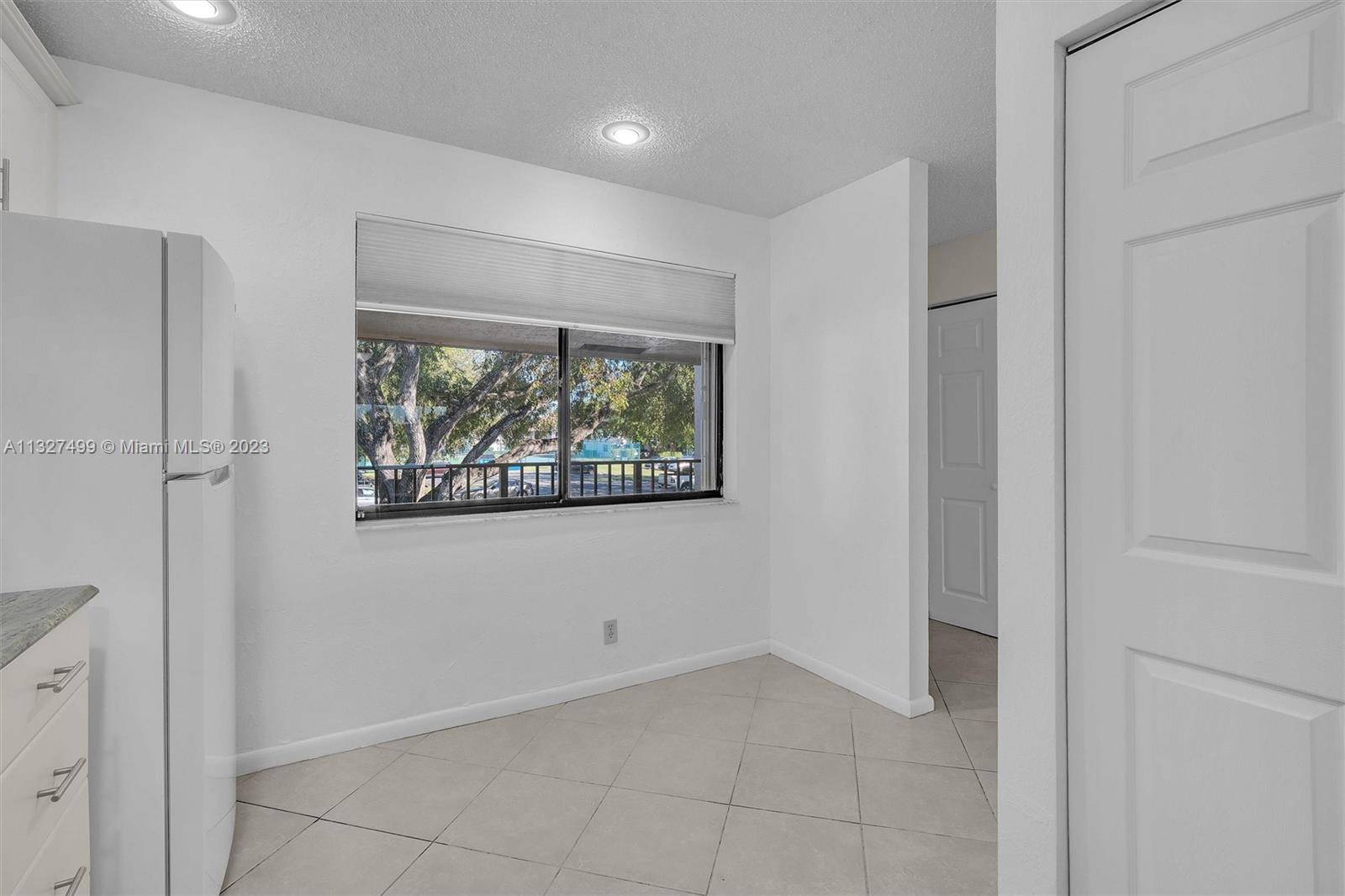 144 S Laurel Dr Unit: 605